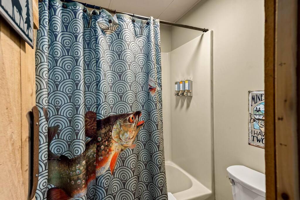 Stonegate Lodge 2 Queen Beds Wifi 50In Roku Tv Salt Water Pool Room #105 Eureka Springs Ngoại thất bức ảnh